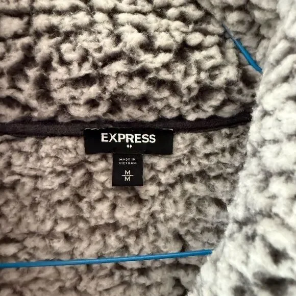 Express Gray Sherpa Quarter-Zip Pullover size medium - Picture 2 of 7